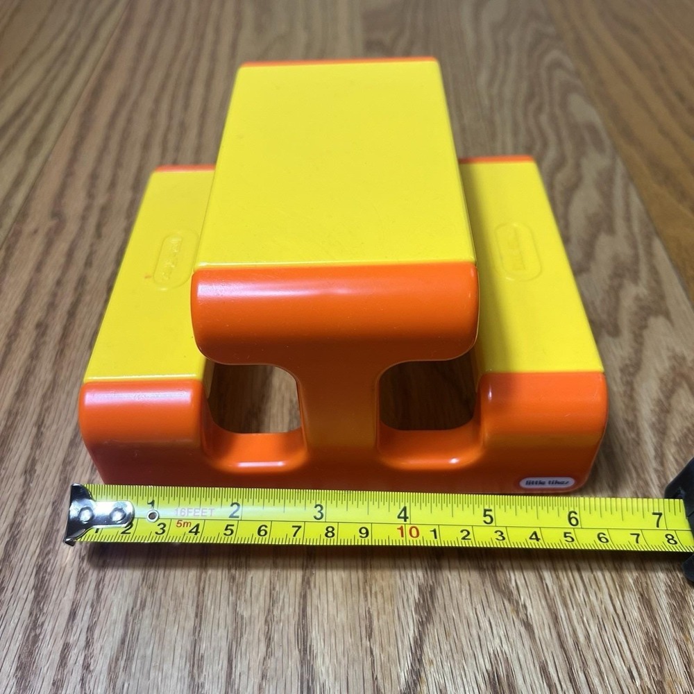 Little Tikes Vintage Dollhouse Patio Furniture Table & 2 Yellow Chairs Picnic - Picture 10 of 12